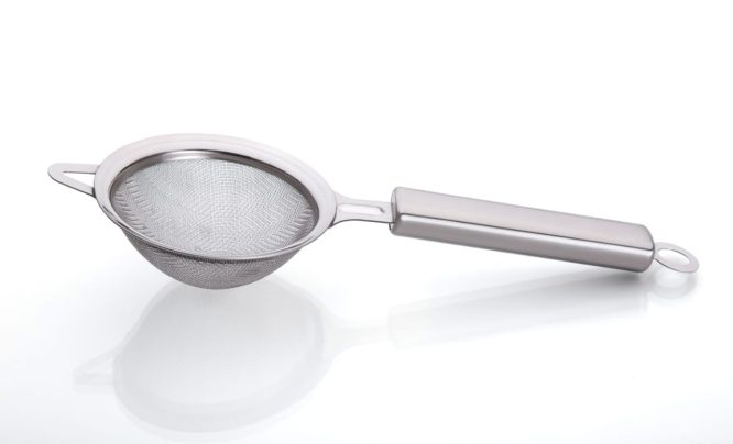 MESH STRAINER (STEEL HANDLE) ULTRA.