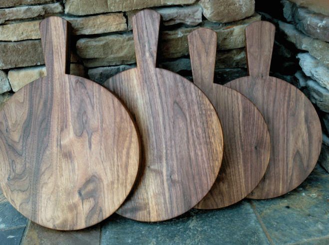 Round Wooden Hendal Chopping Board